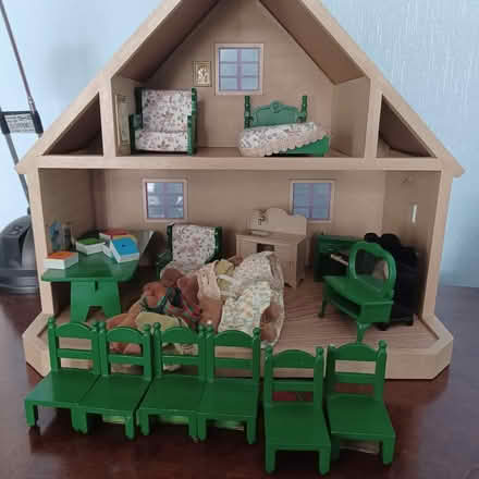 Photo of free Sylvanian family (Denton's Green WA10) #1