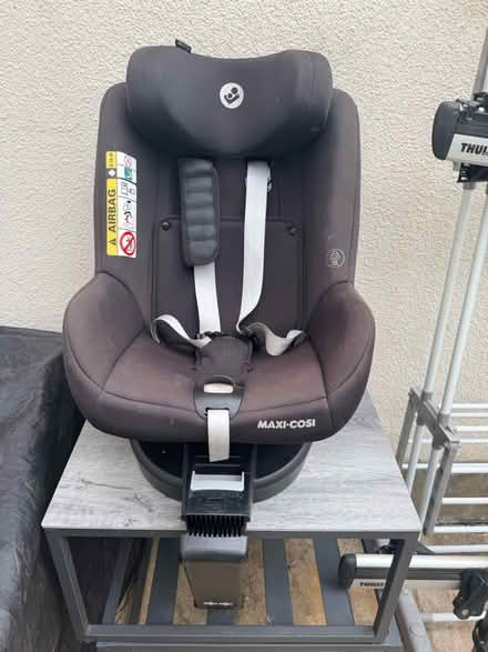 Photo of free Car seat (EN2) #1
