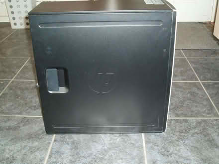 Photo of free HP Elite 8200 Tower PC Base Unit - Working (Yateley GU46) #3