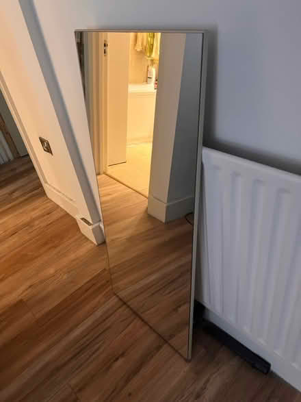 Photo of free Mirror (ub8) #1
