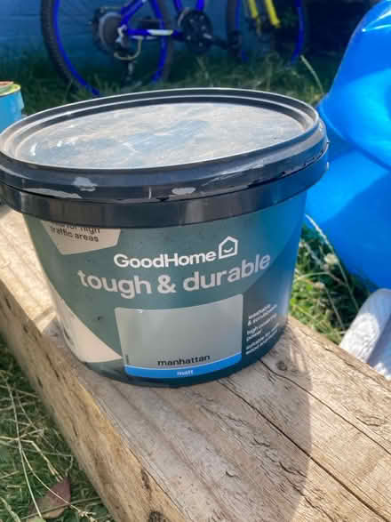 Photo of free Manhattan paint (Keynsham) #1
