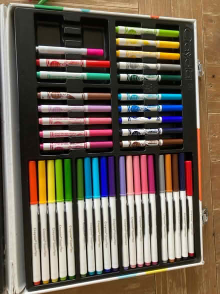 Photo of free Crayola pen set; & misc pen, pencil (HD7, Golcar) #4