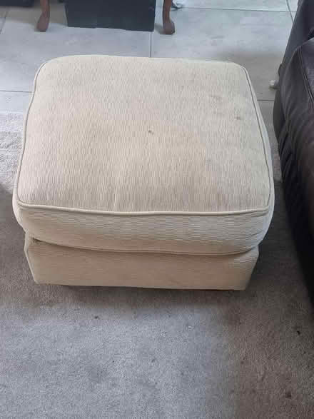 Photo of free Pouf with storage (Gatley SK8) #1