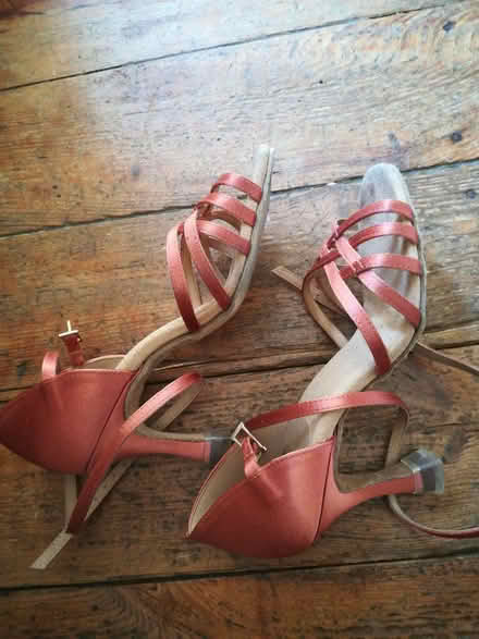 Photo of free Small heels size 2.5 and 3 (New Marston OX3) #2