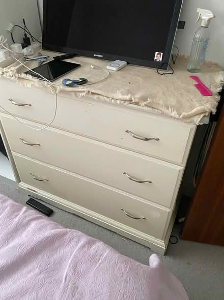 Photo of free Wardrobe and Dresser (Albert Bridge Rd SW11) #2
