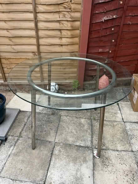 Photo of free Round glass table (Enfield EN1) #4