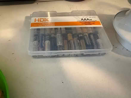 Photo of empty AA, AAA battery cases (L5L 5P5) #1