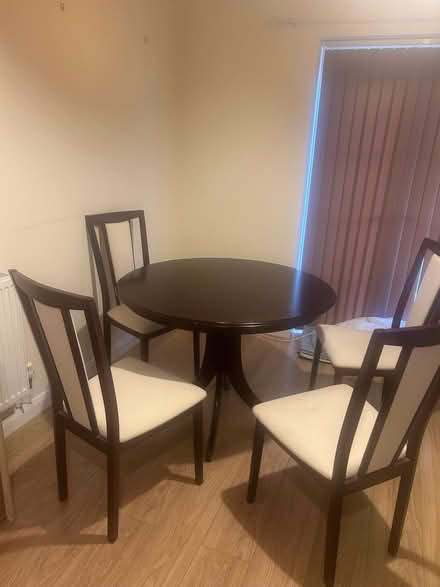 Photo of free Round Extending Dining Table (Kesgrave IP5) #1