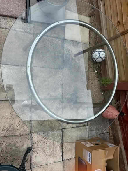 Photo of free Round glass table (Enfield EN1) #3