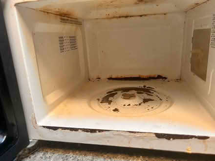 Photo of free Small Red Emerson Microwave (Northern San Rafael/Marinwood) #3