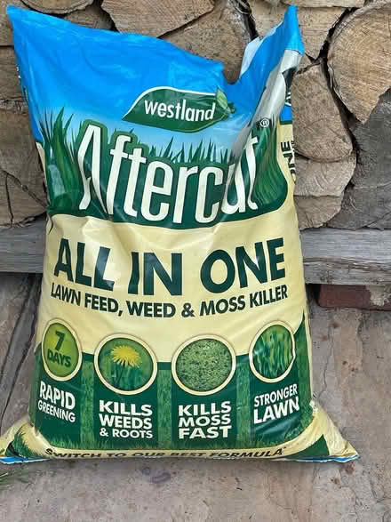 Photo of free Aftercut Lawn feed and moss killer (NW Chichester) #1