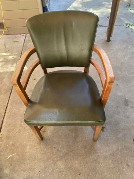 Photo of free 4 office chairs (Redwood City) #1