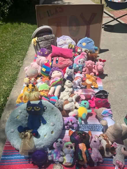 Photo of free Kids Plush Toys (Wilshire and La Cienega) #1