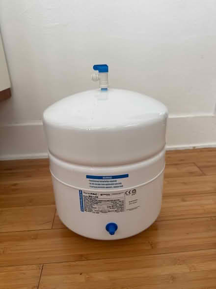 Photo of free RO Water Storage Tank (Jefferson Park) #1