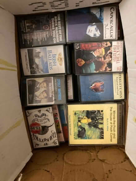 Photo of free About 100 audio cassettes (SE20) #1