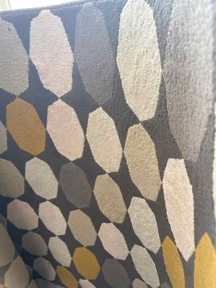 Photo of free Rug (Lammas Avenue CR4 2LY) #1
