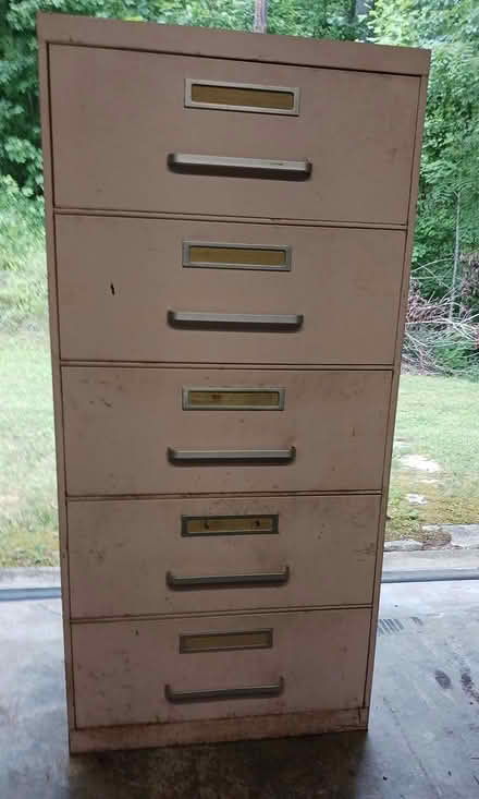 Photo of free Large metal fiing cabinet (Hendersonville) #1
