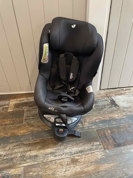 Photo of free Car Seat (DE4 4DU) #1