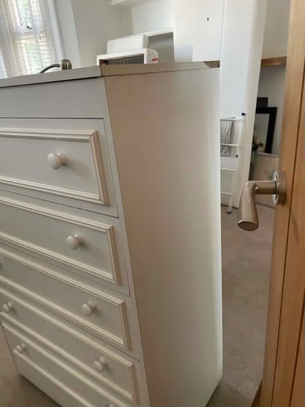 Photo of free Chest of draws (Earlsfield SW18) #3