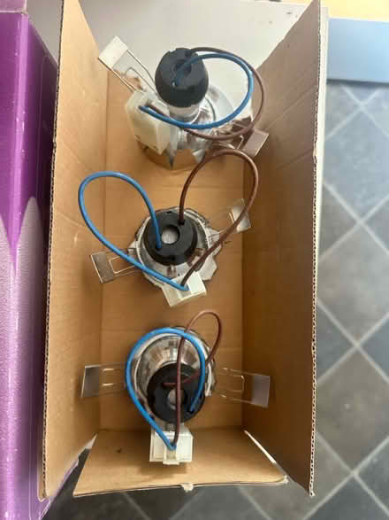 Photo of free Mains 3 flush Halogen lights (Strood) #2