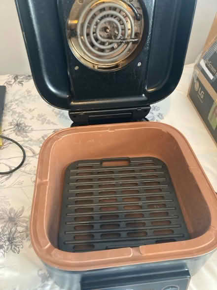 Photo of free Russell Hobbs air fryer/slow cooker (Fortis Green N10) #2