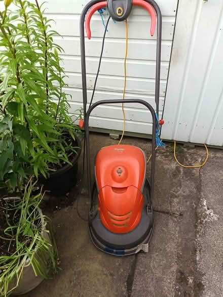Photo of free Lawnmower - Flymo (Leith EH6) #1