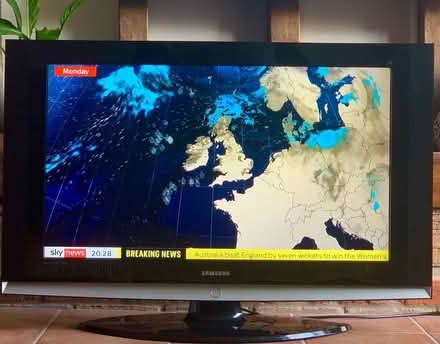Photo of free Samsung 37” TV (not HD) (Bassingbourn-cum-Kneesworth SG8) #1