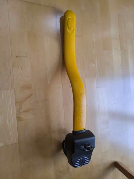 Photo of free Stoplock 'Pro' Car Steering Wheel Lock W/Keys HG 149-00 (Hurst RG10) #1