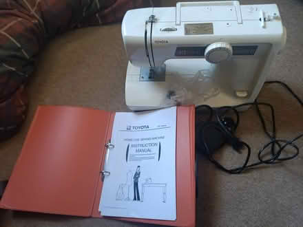 Photo of free sewing machine (Uckfield TN22) #1
