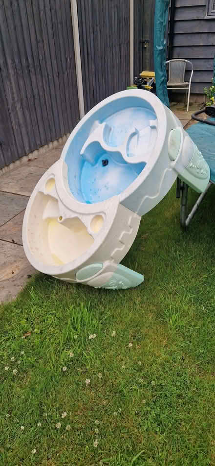 Photo of free Play water table (Presteigne LD8) #1