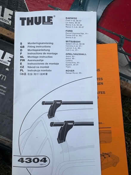 Photo of free Thule Roof bar and foot packs (SG4 Hitchin) #3