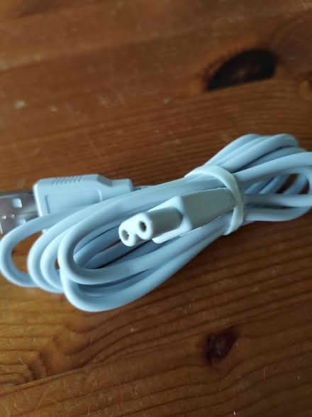 Photo of free USB connector cable (Kilmacanogue /D 8, flexible) #2