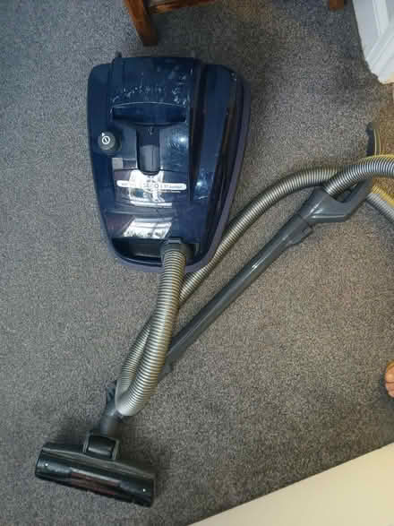 Photo of free Vacuum cleaner (Uxbridge UB10) #1