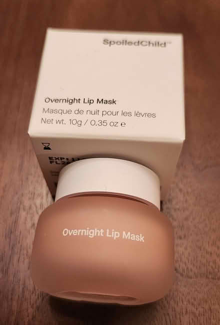 Photo of free lip mask (SE Washington DC) #1
