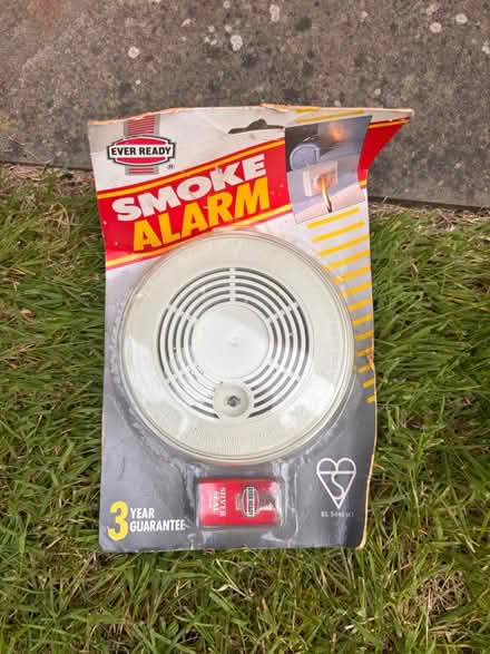 Photo of free smoke detector (UpperHale GU9) #1