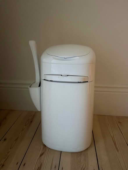 Photo of free Litter Genie - for cats (Stoke Newington N16) #1