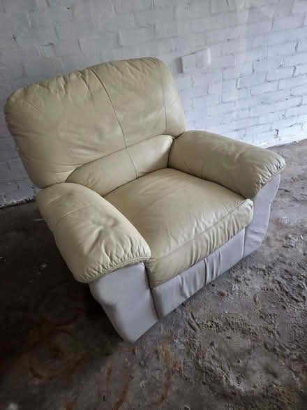 Photo of free recliner (manual) 1 seat armchair L/Spa (Radford Semele CV31) #1