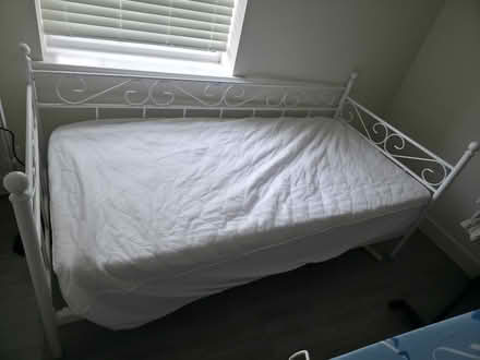 Photo of free Single bedclothes with matres (Brooklands MK10) #1