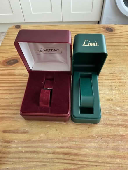 Photo of free Watch cases (Calcot RG31) #1