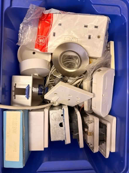 Photo of free Miscellaneous electrical items (St Pauls Ward GU15) #1