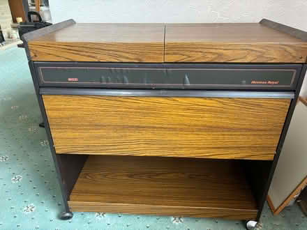 Photo of free Hostess trolley (Dore S17) #1