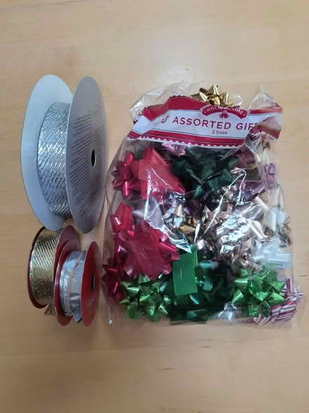 Photo of free Christmas *ribbons* in July (near Maryvale Park) #1