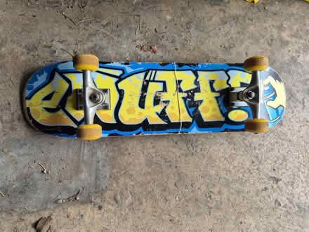 Photo of free Skateboard (Clerwood EH12) #3