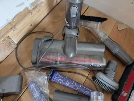 Photo of free Dyson Handheld Vacuum Cleaner (Banwell BS29) #3
