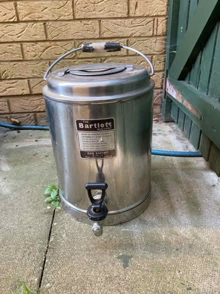 Photo of free Urn (Letchworth wilbury) #1