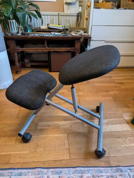 Photo of free Kneeling chair, very comfortable (Islington N1) #1