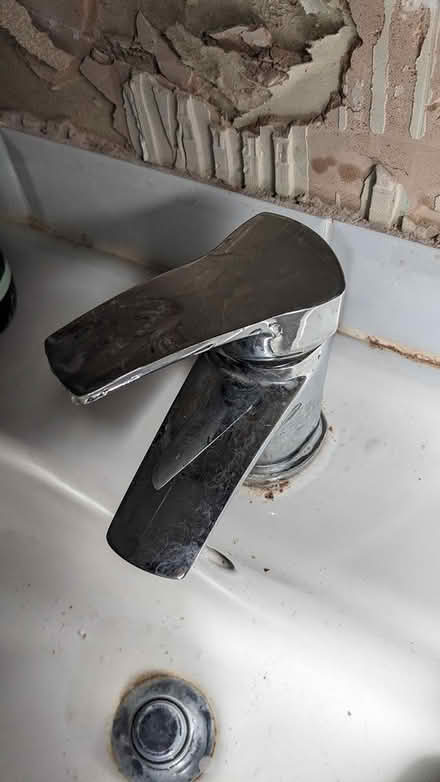 Photo of free Basin & mixer tap (Ramsgate CT11) #4