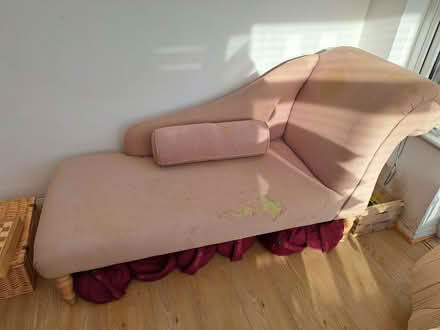 Photo of free Chaise longue in Lewes - in need of refurb / reupholstering. (Wallands Park BN7) #1
