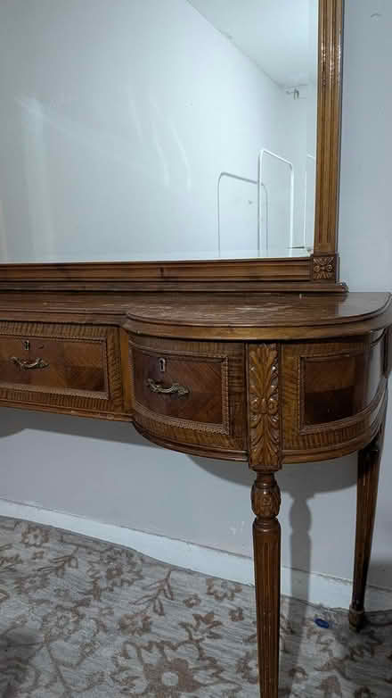 Photo of free Gorgeous vintage dresser (NW6) #2