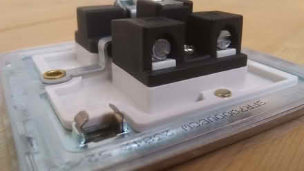 Photo of free Single electrical socket face-plate, "Knightsbridge". (Levenshulme M12) #4